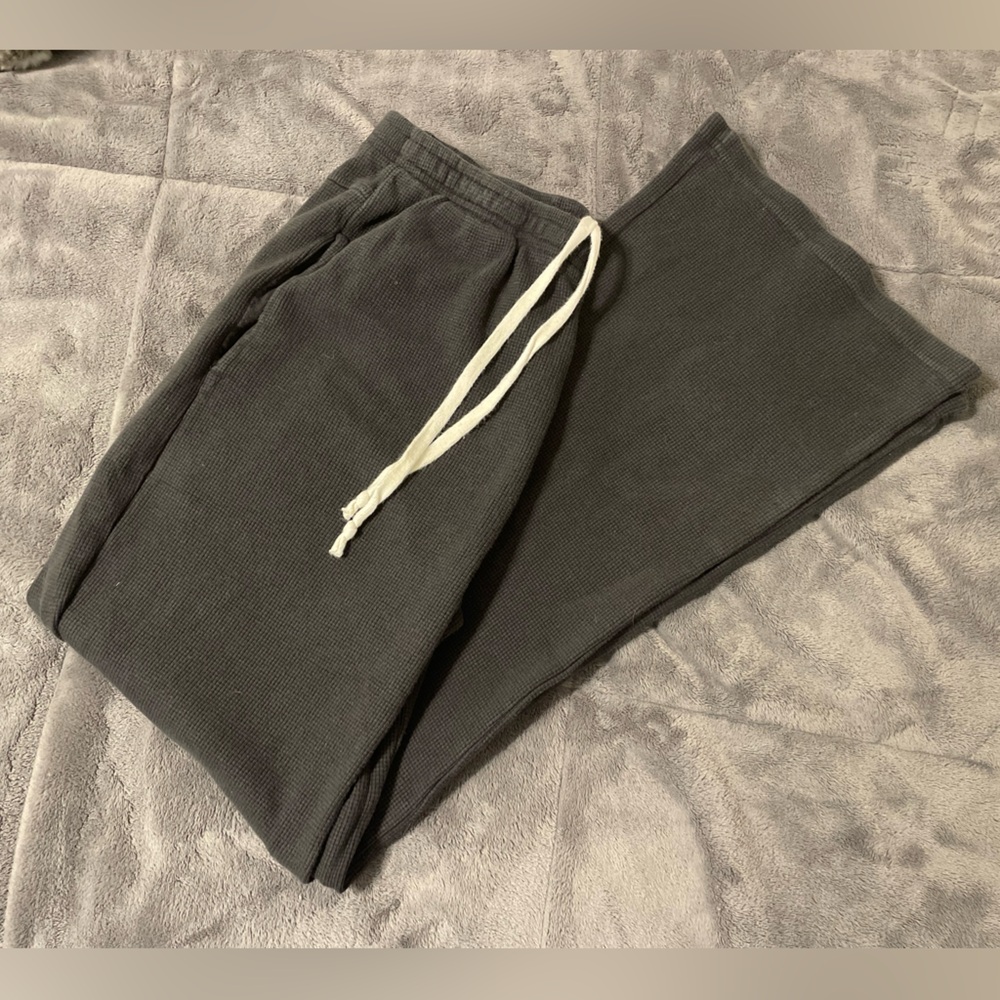 Brandy Melville Black Waffle Knit Sweatpants